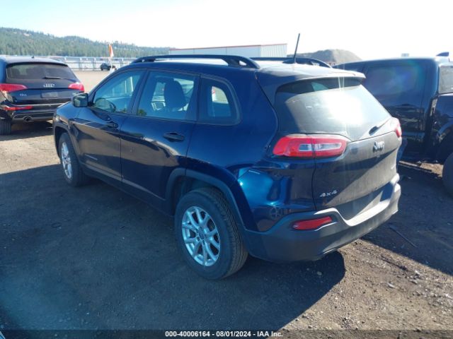 1C4PJMAB0GW118091 Jeep Cherokee Sport