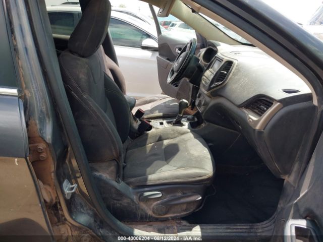 1C4PJMCB6FW714608 Jeep Cherokee Latitude