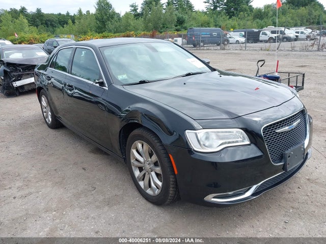 2C3CCARG1JH231579 Chrysler 300 Touring L Awd