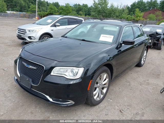 2C3CCARG1JH231579 Chrysler 300 Touring L Awd