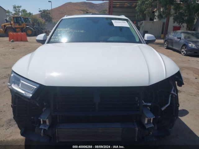 WA1ANAFY2J2003720 Audi Q5 2.0t Premium/2.0t Tech Premium