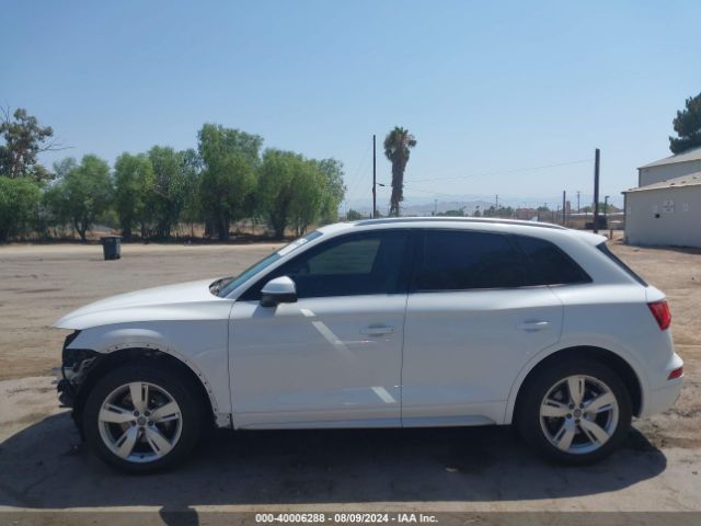 WA1ANAFY2J2003720 Audi Q5 2.0t Premium/2.0t Tech Premium