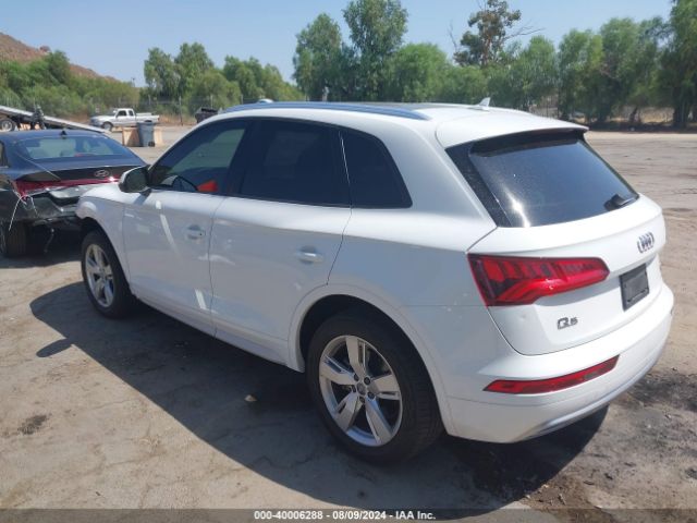 WA1ANAFY2J2003720 Audi Q5 2.0t Premium/2.0t Tech Premium