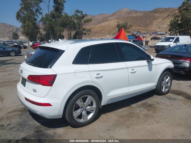 WA1ANAFY2J2003720 Audi Q5 2.0t Premium/2.0t Tech Premium