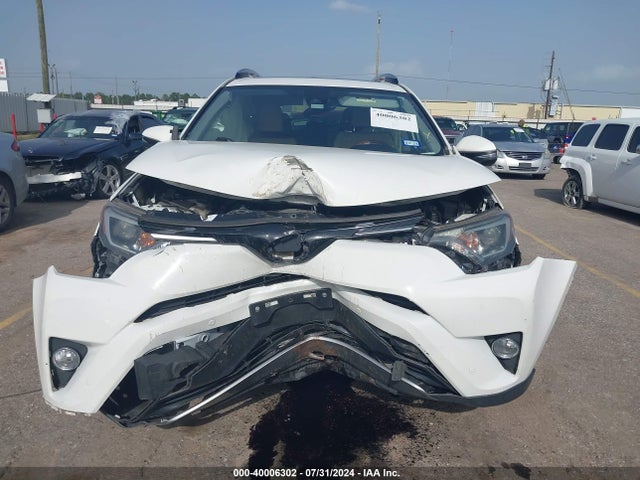 Toyota Rav4 Xle 2018 JTMWFREV4JJ735061 Image 12