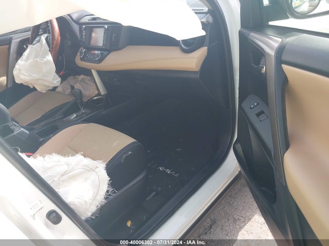 Toyota Rav4 Xle 2018 JTMWFREV4JJ735061 Image 5