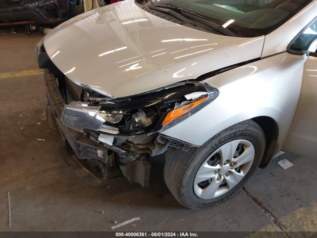 KIA FORTE LX 2018 3KPFK4A76JE228679 Image 13