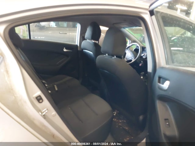 KIA FORTE LX 2018 3KPFK4A76JE228679 Image 8
