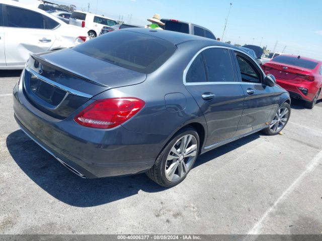 55SWF4JB3FU093105 Mercedes-Benz C 300 Luxury/sport