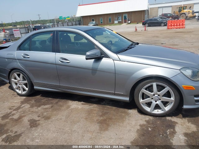 WDDGF8AB3EA960139 Mercedes-Benz C 300 Luxury 4matic/sport 4matic