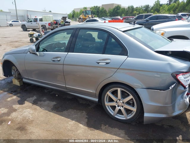 WDDGF8AB3EA960139 Mercedes-Benz C 300 Luxury 4matic/sport 4matic