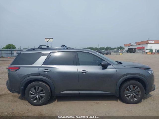 5N1DR3BAXNC235117 Nissan Pathfinder Sv 2wd