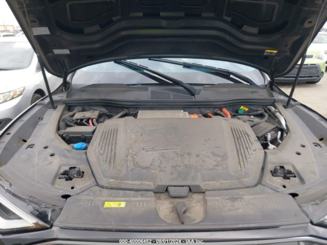WA1VABGE5KB011092 Audi E-tron Premium Plus