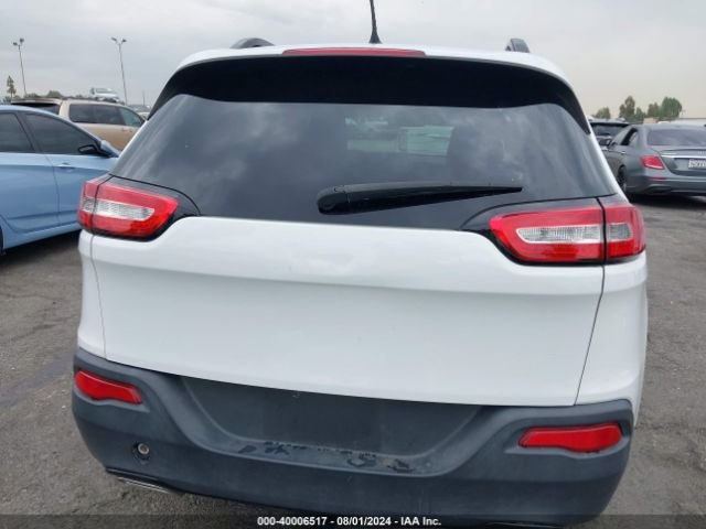 1C4PJLAS6HW592381 Jeep Cherokee Altitude Fwd