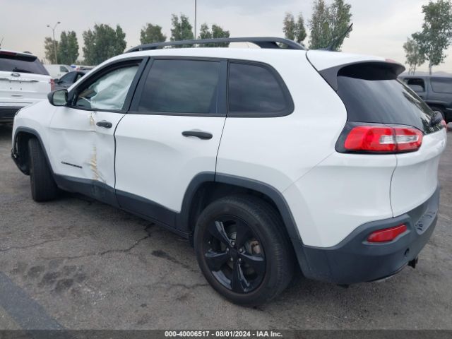1C4PJLAS6HW592381 Jeep Cherokee Altitude Fwd