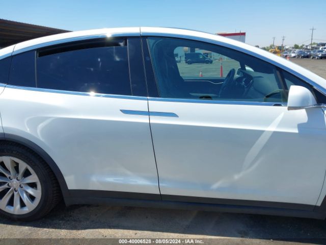 5YJXCBE22JF101300 Tesla Model X 100d/75d/p100d