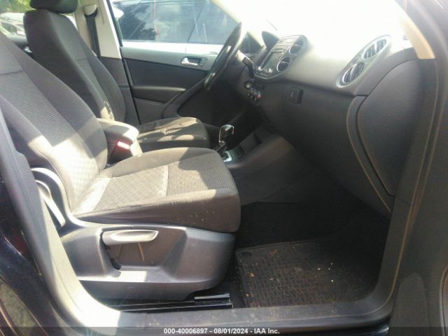 WVGAV7AX9FW563141 Volkswagen TIGUAN S