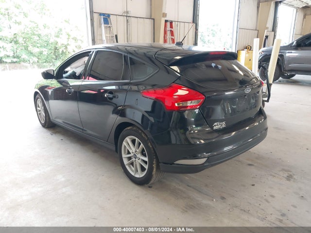Ford FOCUS SE 2018 1FADP3K2XJL214349 Image 3