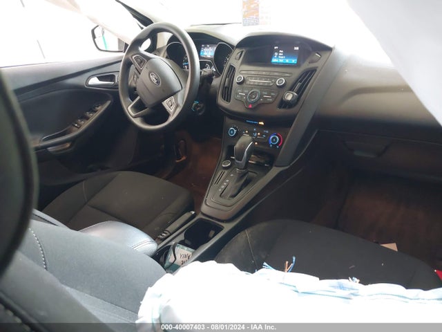 Ford FOCUS SE 2018 1FADP3K2XJL214349 Image 5