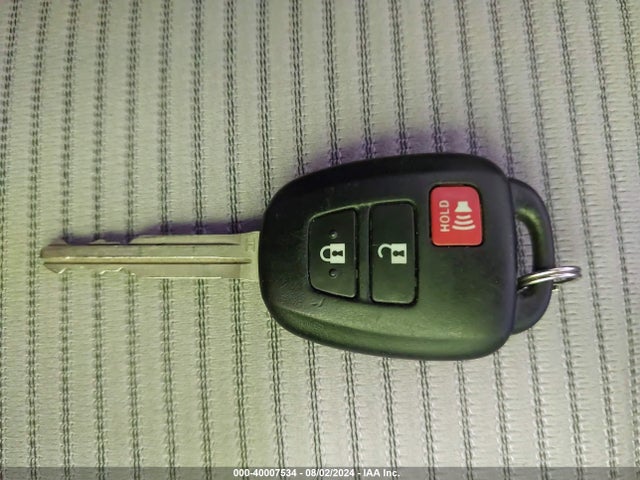 Toyota RAV4 LE 2014 JTMZFREV6EJ018521 Image 11