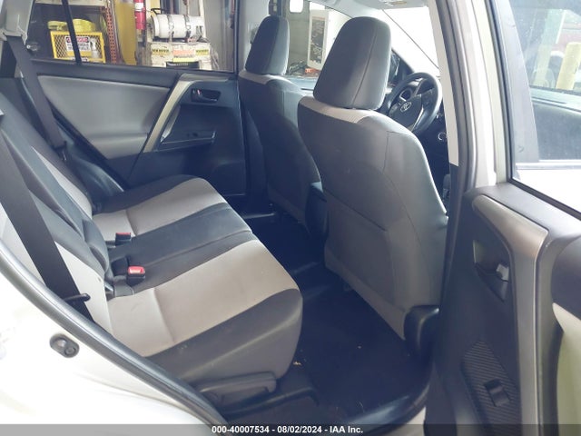 Toyota RAV4 LE 2014 JTMZFREV6EJ018521 Image 8