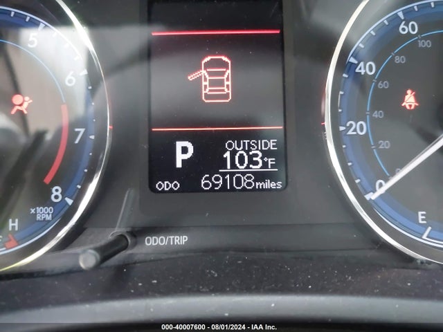 Toyota COROLLA LE 2018 5YFBURHE6JP848201 Image 15