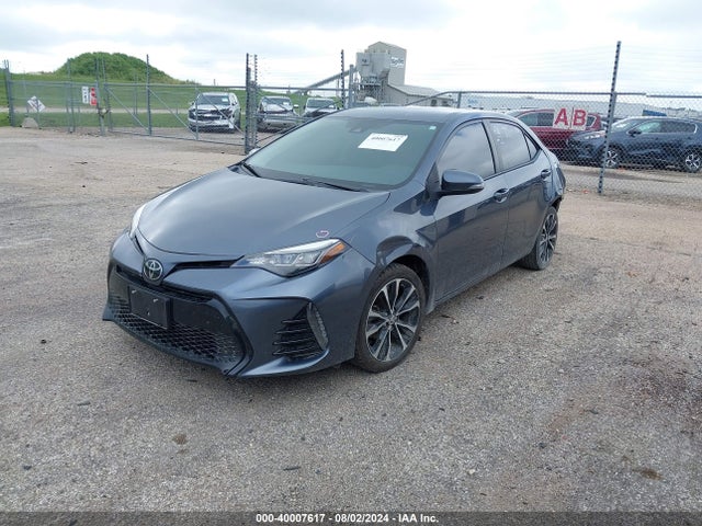 Toyota COROLLA SE 2018 5YFBURHE2JP840743 Image 2
