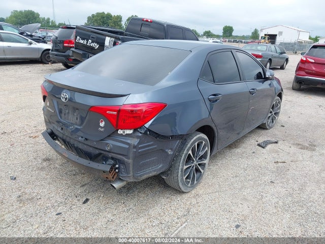 Toyota COROLLA SE 2018 5YFBURHE2JP840743 Image 4
