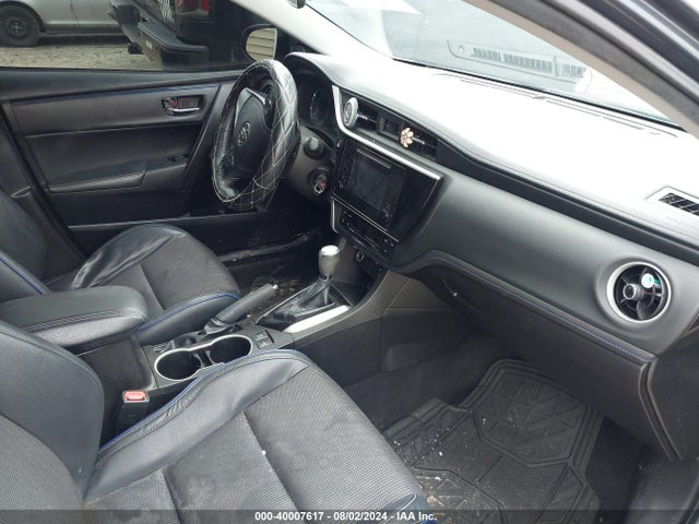 Toyota COROLLA SE 2018 5YFBURHE2JP840743 Image 5