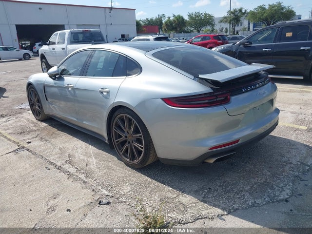 2019 PORSCHE PANAMERA WP0AA2A74KL101052 Photo 2