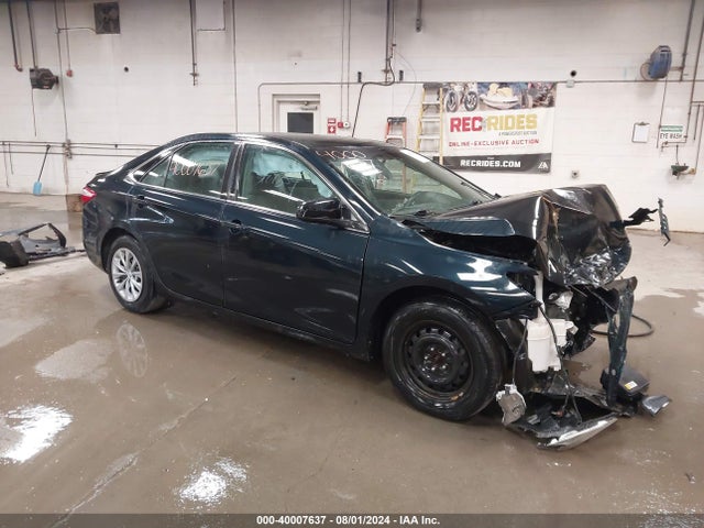 Toyota CAMRY LE 2017 4T1BF1FK0HU269055 головне зображення