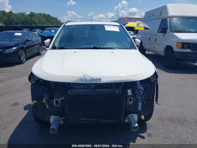 3C4NJCBB7JT468458 Jeep Compass Sun And Wheel Fwd