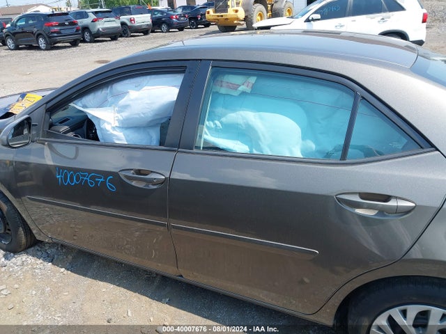 Toyota COROLLA LE 2018 2T1BURHE1JC103405 Image 15