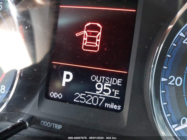 Toyota COROLLA LE 2018 2T1BURHE1JC103405 Image 16