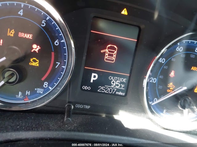Toyota COROLLA LE 2018 2T1BURHE1JC103405 Image 7