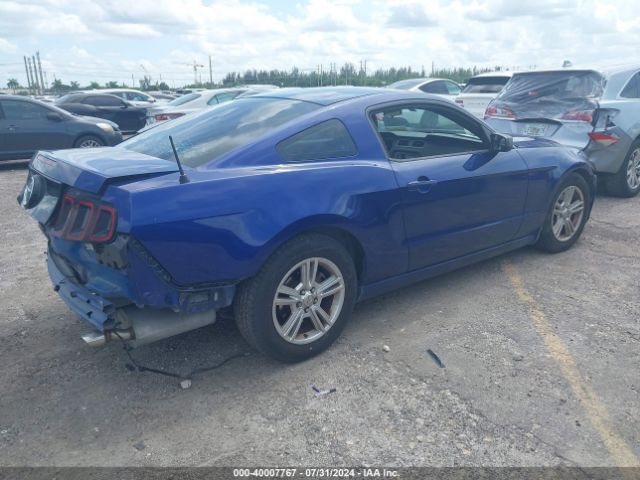1ZVBP8AM7E5334800 Ford Mustang V6