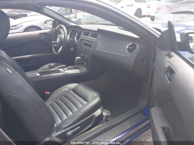 1ZVBP8AM7E5334800 Ford Mustang V6