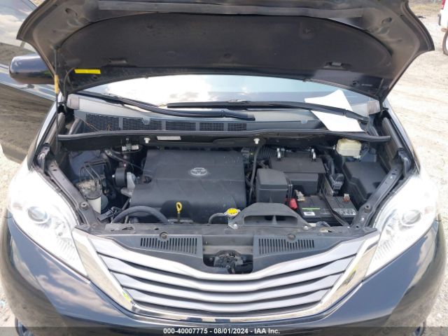 5TDYK3DC8FS616330 Toyota Sienna Xle 8 Passenger