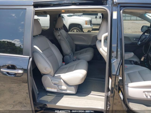 5TDYK3DC8FS616330 Toyota Sienna Xle 8 Passenger