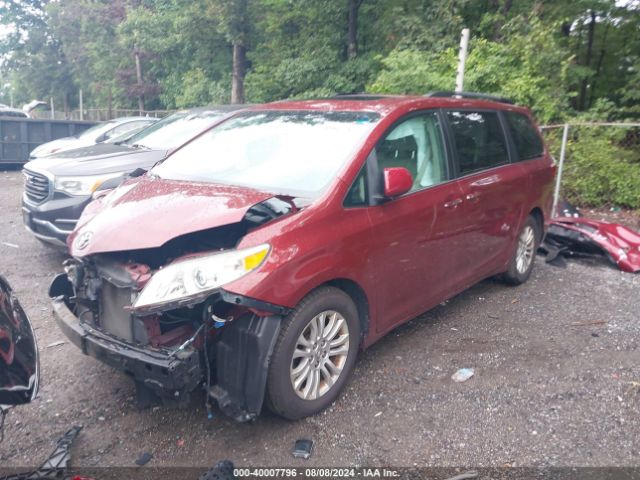 Toyota Sienna Xle 8 Passenger 2015 5TDYK3DC8FS586312 Image 2