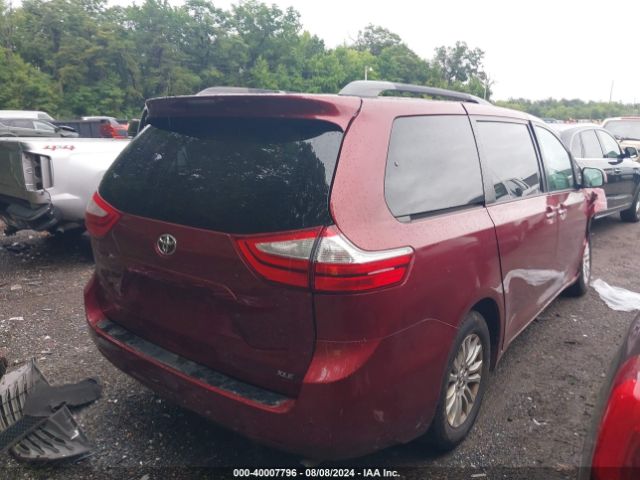 Toyota Sienna Xle 8 Passenger 2015 5TDYK3DC8FS586312 Image 4