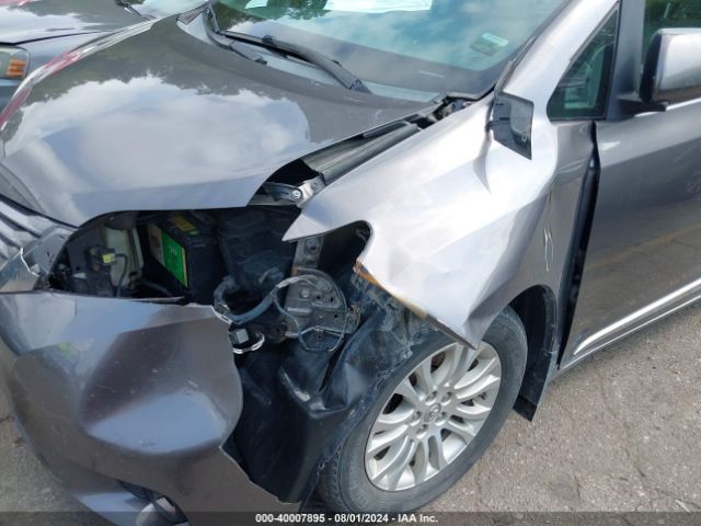 5TDYK3DC5FS635952 Toyota Sienna Xle 8 Passenger