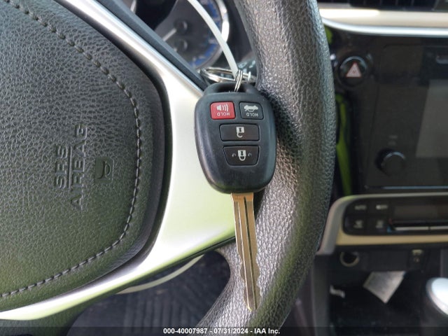 Toyota COROLLA LE 2017 5YFBURHE4HP595678 Image 11