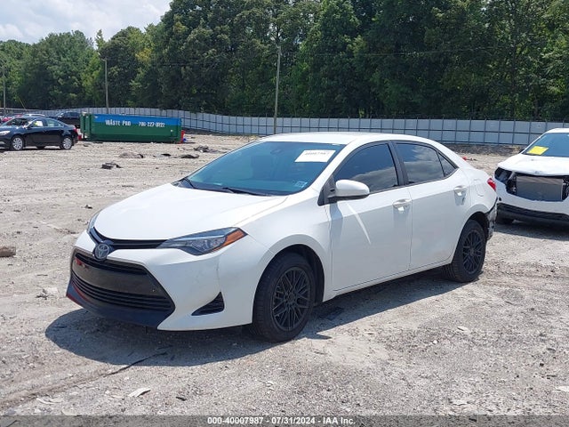 Toyota COROLLA LE 2017 5YFBURHE4HP595678 Image 2