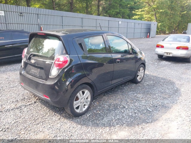 Chevrolet Spark 1lt Cvt 2015 KL8CD6S93FC804132 Image 4