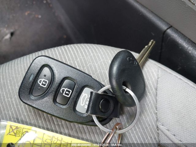 KMHD74LF0HU075074 Hyundai ELANTRA SE