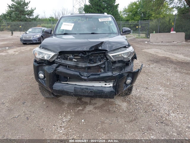 Toyota 4RUNNER SR5 2016 JTEBU5JR0G5283158 Image 12