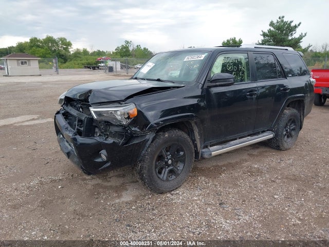 Toyota 4RUNNER SR5 2016 JTEBU5JR0G5283158 Image 2