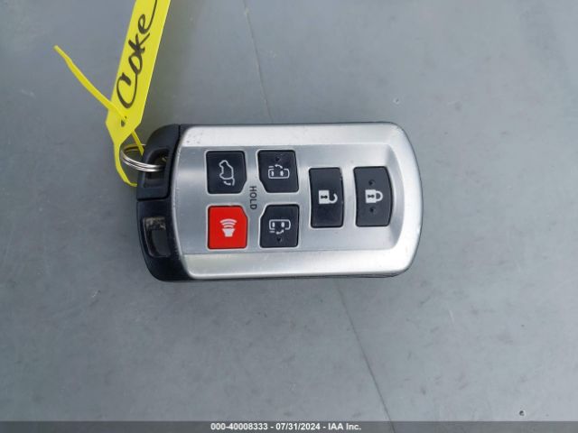 5TDYK3DC5FS688022 Toyota Sienna Limited 7 Passenger
