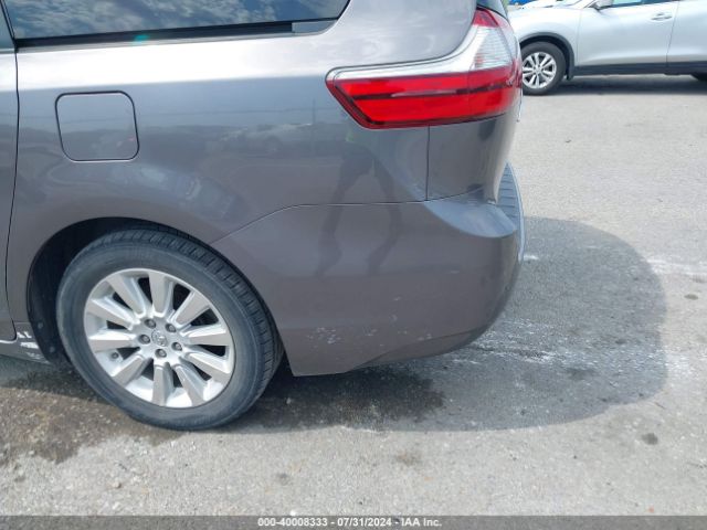 5TDYK3DC5FS688022 Toyota Sienna Limited 7 Passenger